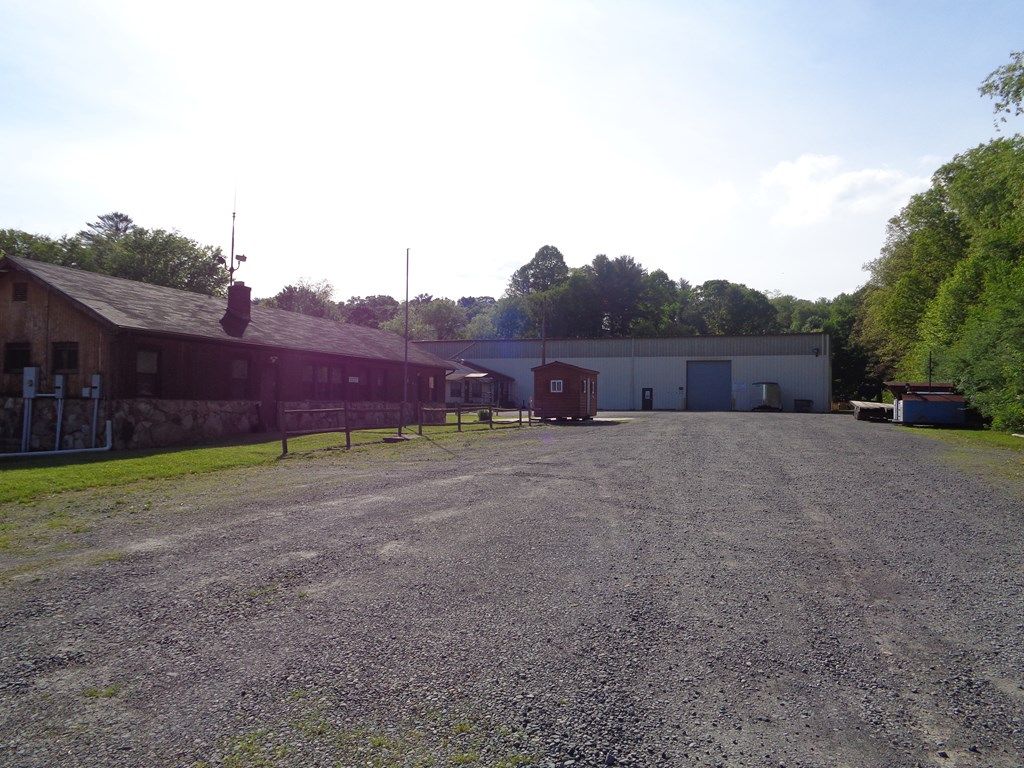 157 Willis Ave, Crab Orchard, WV 25827